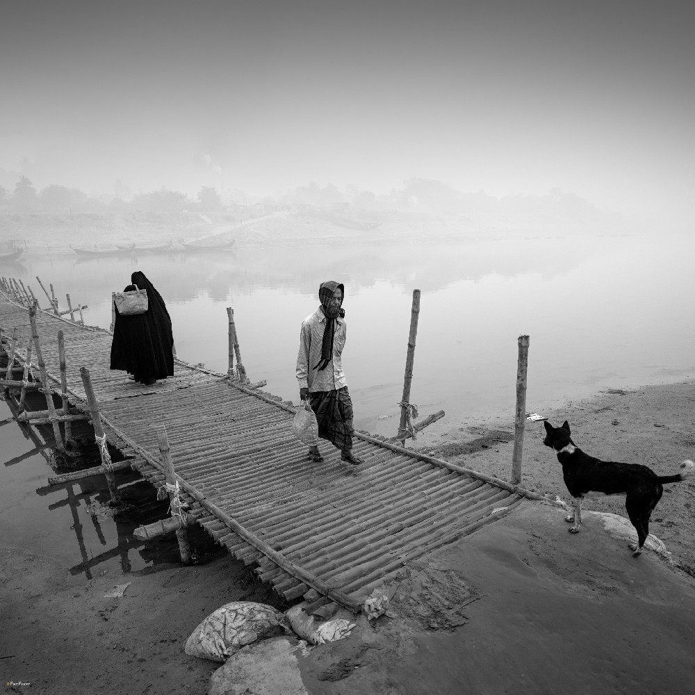People living along the banks of the Jamuna River